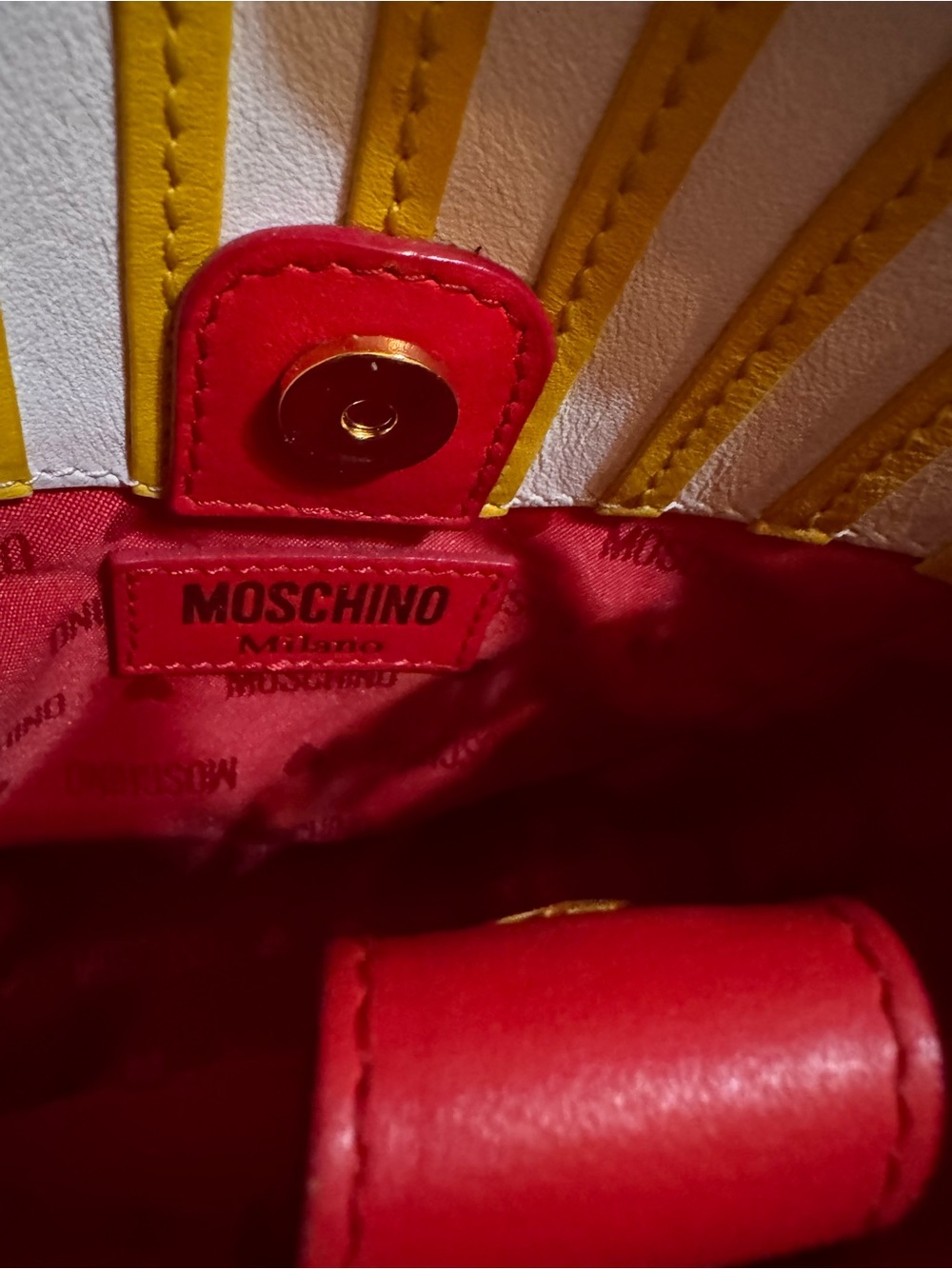 Moschino McDonald’s French Fry Bag Red Leather - Picture 9 of 9